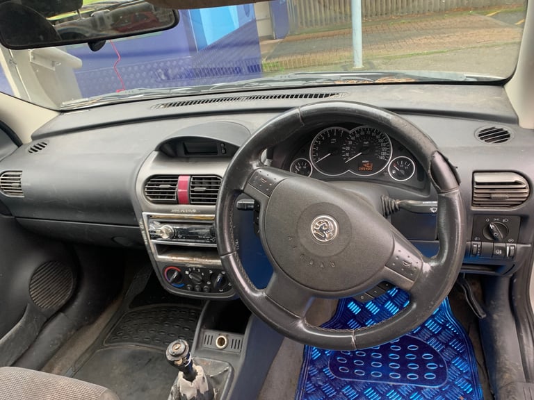 VAUXAHLL CORSA 1.2 95k MOT 2 KEYS 