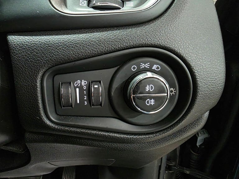 2020 Jeep Renegade 1.3 GSE T4 Limited DDCT Euro 6 (s/s) 5dr ESTATE Petrol Automatic