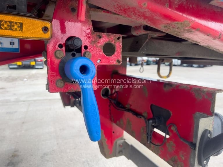 LAWRENCE DAVID 4300MM CURTAINSIDE TRAILER 