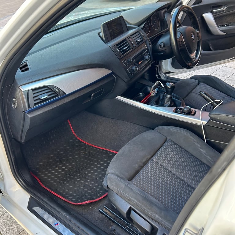 BMW, 1 SERIES, Hatchback, 2014, Manual, 1598 (cc), 5 doors
