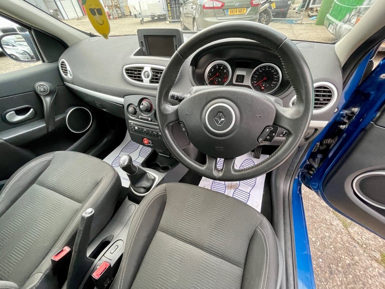 2010 Renault Clio 1.2 TCE Dynamique TomTom 5dr HATCHBACK Petrol Manual