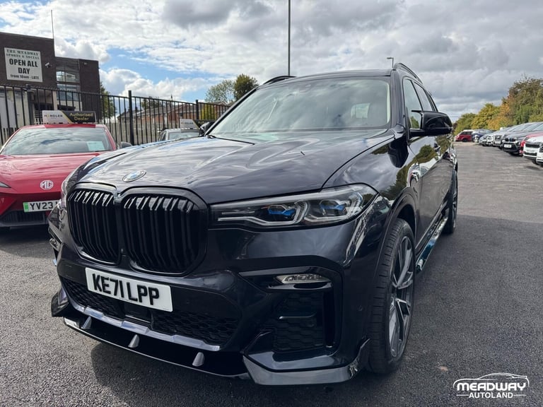 2022 BMW X7 4.4 M50i V8 Dark Shadow Edition SUV 5dr Petrol Auto xDrive Euro 6 (s/s) (53 ESTATE Pe...