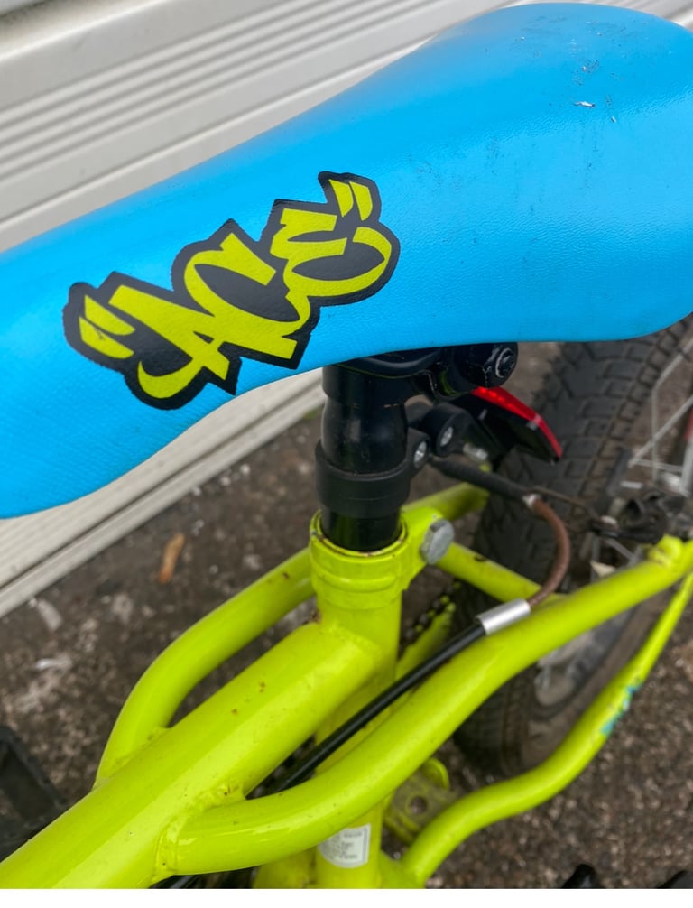 Apollo Ace 16” bmx style kids bike