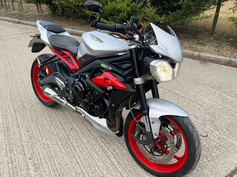 2015 64 TRIUMPH STREET TRIPLE 675 RX 675R NAKED R NEW MOT HPI CLEAR