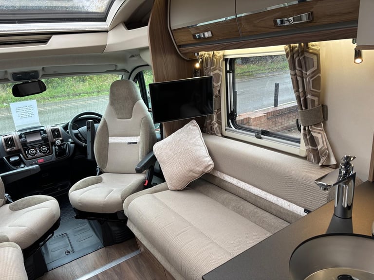 SWIFT BESSACARR HI-STYLE 599 MOTORHOME Alde, Auto Satellite, Tower Fridge, 