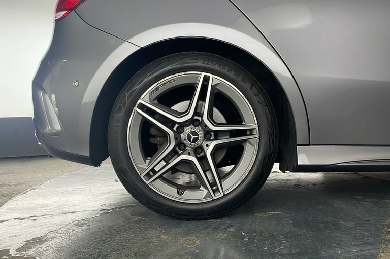  Mercedes Benz A Class 1.3 A200 Amg Line executive Hatchback 5dr Petrol 7g Dct