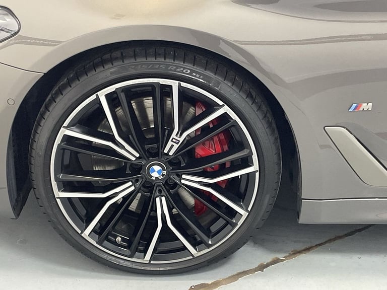 2020 BMW 5 Series 4.4 M550i V8 Saloon 4dr Petrol Steptronic xDrive Euro 6 (s/s) (530 ps) - AA Sal...