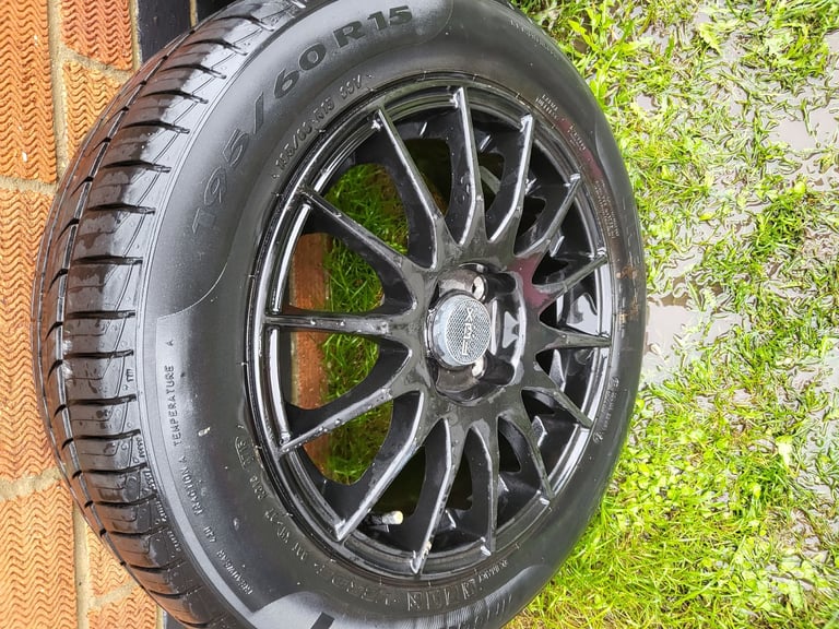 15 inch 4x100 Fox Racing Alloy wheels 