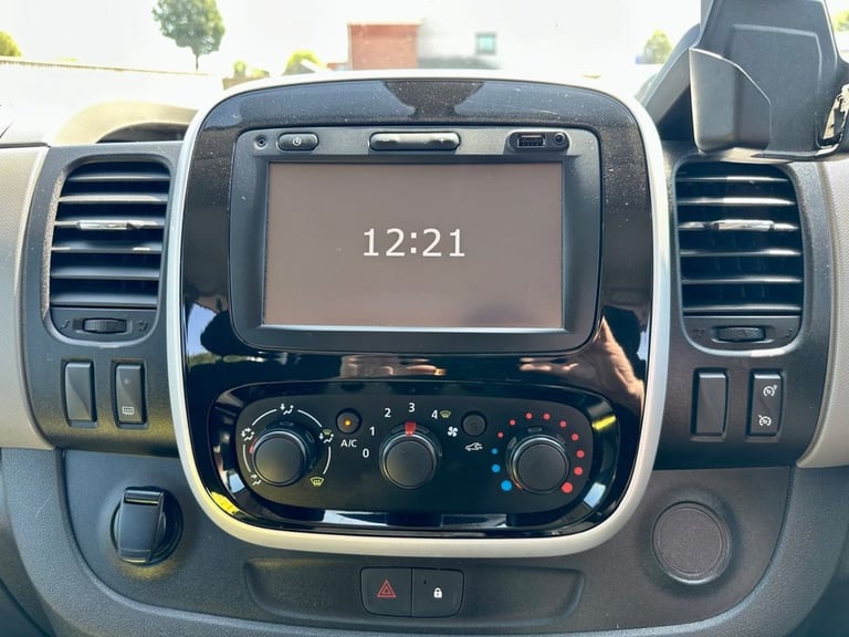 2018 Renault Trafic 1.6 dCi 27 Sport Nav Crew Van Double Cab 6dr Diesel Manual SWB Euro 6 (120  C...
