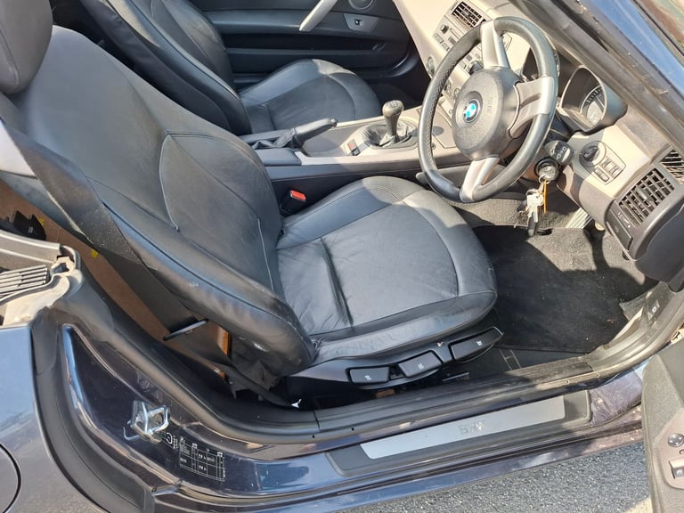 BMW, Z4, Convertible, 2003, Manual, 2494 (cc), 2 doors