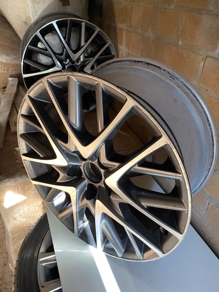 Lexus RC300h alloy wheel 19 x 9J
