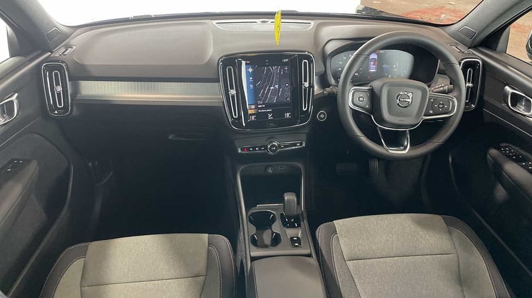2022 Volvo XC40 Recharge Core, T4 plug-in hybrid, Electric/Petrol, Bright SUV N/A Automatic