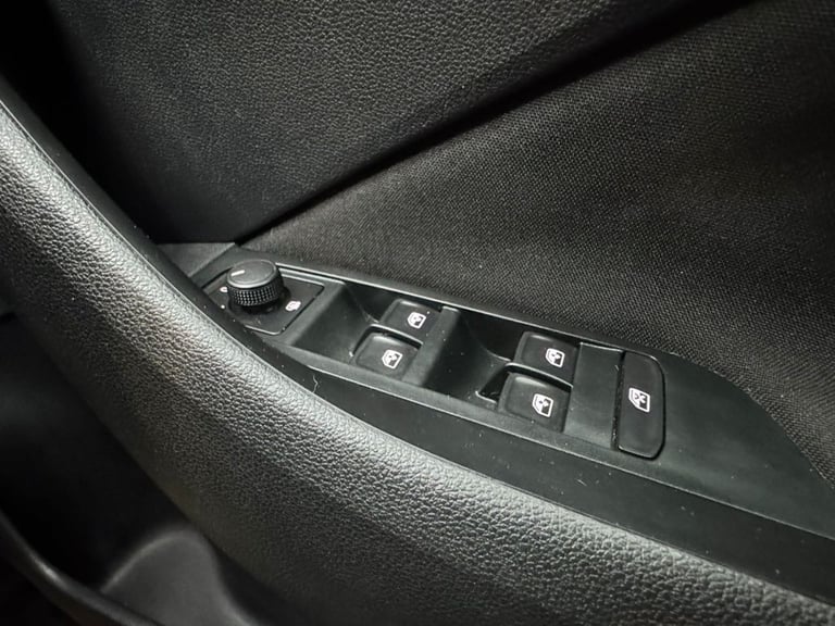 2022 Skoda Kamiq 1.0 TSI SE Drive SUV 5dr Petrol Manual Euro 6 (s/s) (110 ps) HATCHBACK Petrol Ma...