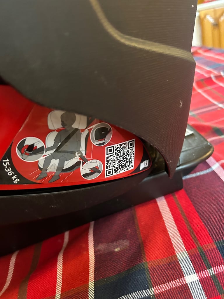 Children’s car seat 12-36 safe, adjustable 