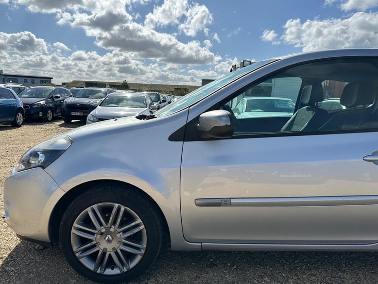 2012 Renault Clio 1.2 Dynamique TomTom Euro 5 3dr HATCHBACK Petrol Manual