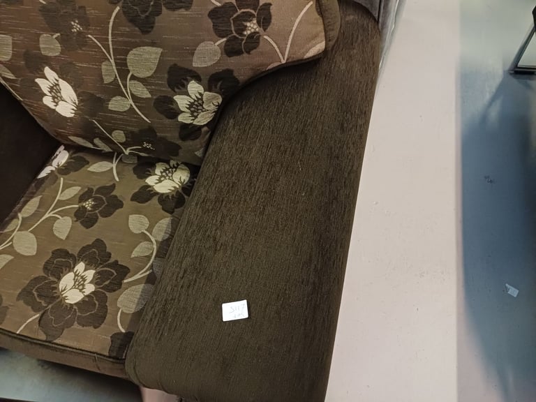 Brown floral three piece suite 