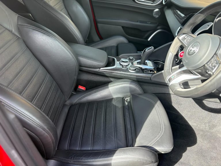 2022 Alfa Romeo Giulia 2.9 V6 Bi-Turbo Quadrifoglio Saloon 4dr Petrol GPF Auto Euro 6 (s/s) (510 ...