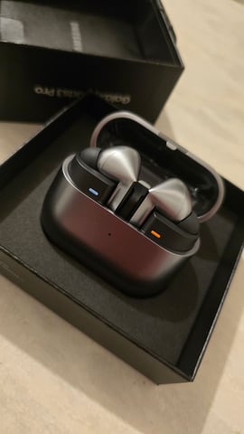 Samsung galaxy earbuds pro in Keighley, West Yorkshire Gumtree