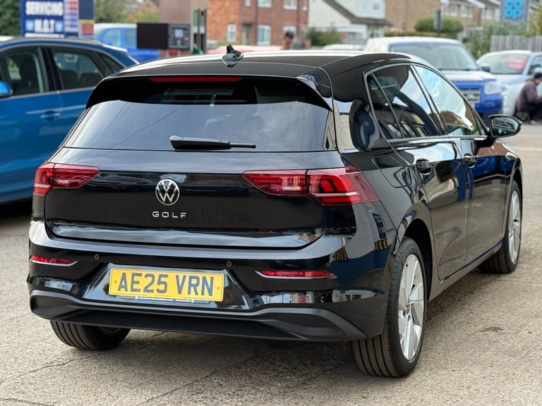 2025 Volkswagen Golf 1.5 TSI Match 5dr, UNDER 3300 MILES, MAY 2028 VOLKSWAGEN WARRANTY HATCHBACK ...