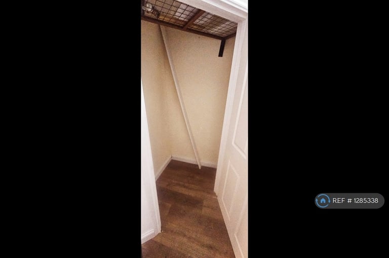 1 bedroom flat in Pleasant Row, Gillingham, ME7 (1 bed) (#1285338)