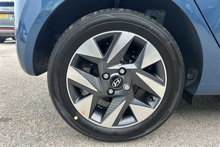 2025 Hyundai i10 1.2 Advance Hatchback 5dr Petrol Auto Euro 6 (s/s) (79 ps) Hatchback Petrol Auto...