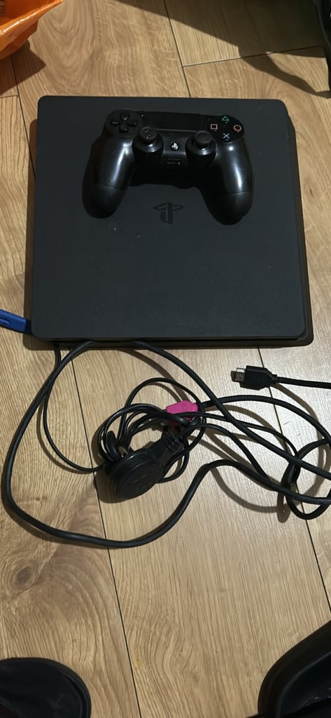 image for Sony ps4 slim console with all wires and official wireless controller - works perfect