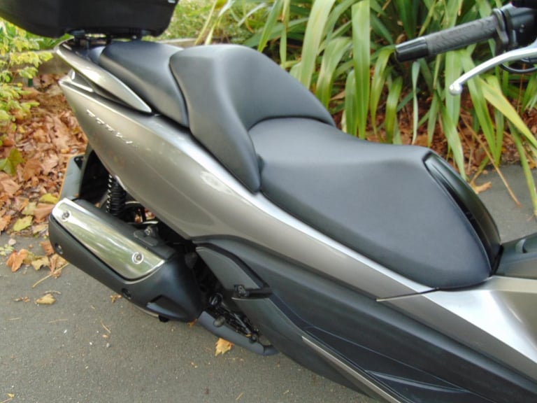 Honda NSS 300 A-D 2016 Forza 300cc Automatic Scooter low miles serviced new MOT 