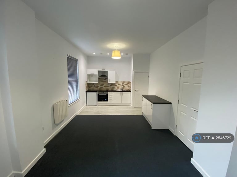 2 bedroom flat in Grange House, Darlington, DL1 (2 bed) (#2646729)