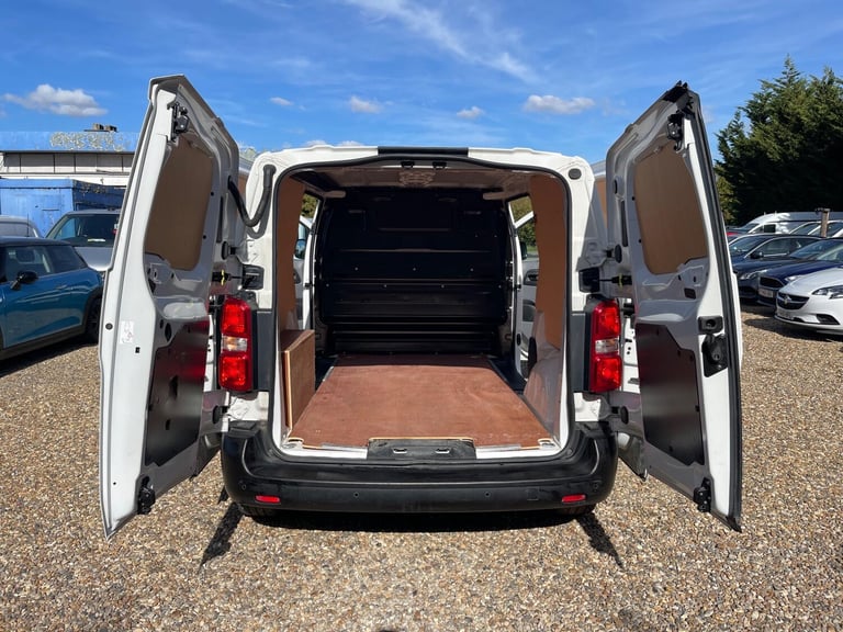 2021 Vauxhall Vivaro 1.5 Turbo D 2700 Dynamic L1 H1 Euro 6 (s/s) 6dr PANEL VAN Diesel Manual