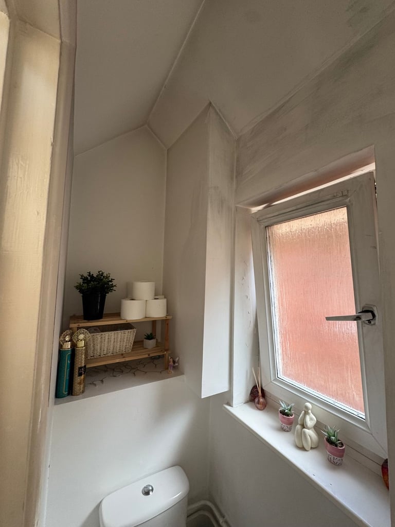 Two bedroom unfurnished flat available now Postcode PO5 1RN