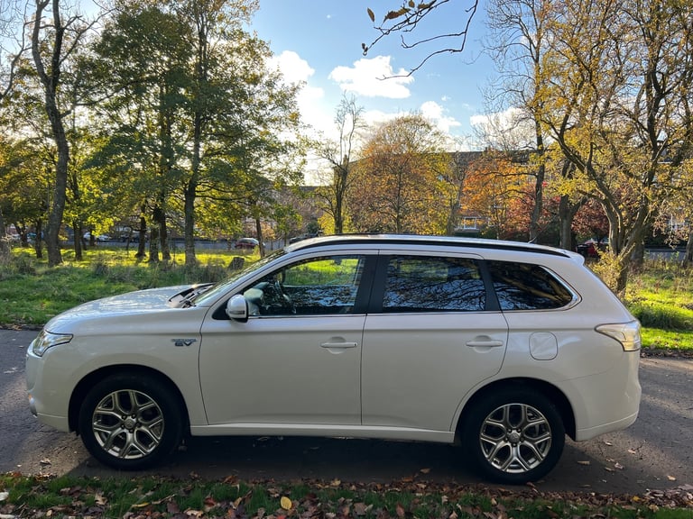 2014 MITSUBISHI OUTLANDER PHEV, GX4H,AUTO, HYBRID, (1998 cc), SERVICE HISTORY,   