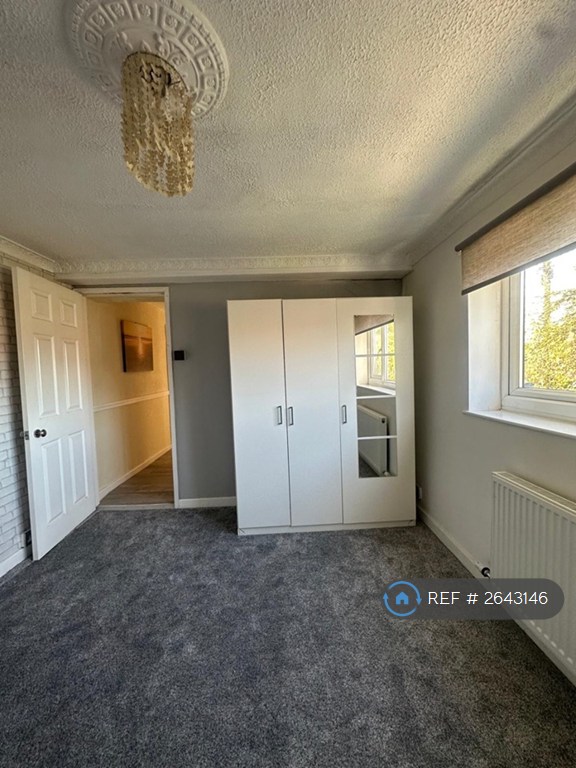 3 bedroom house in Bebbington Close, Sale, M33 (3 bed) (#2643146)