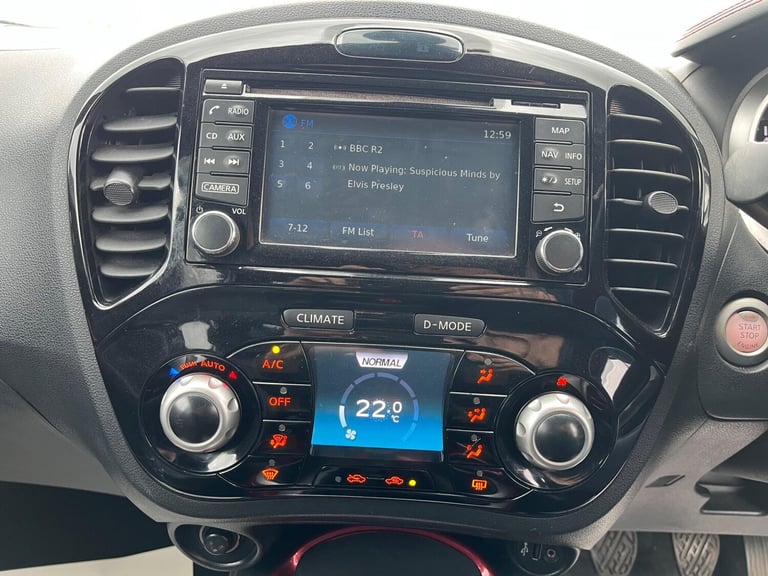2015 Nissan Juke 1.2 DIG-T Tekna Euro 5 (s/s) 5dr Euro 5 HATCHBACK Petrol Manual