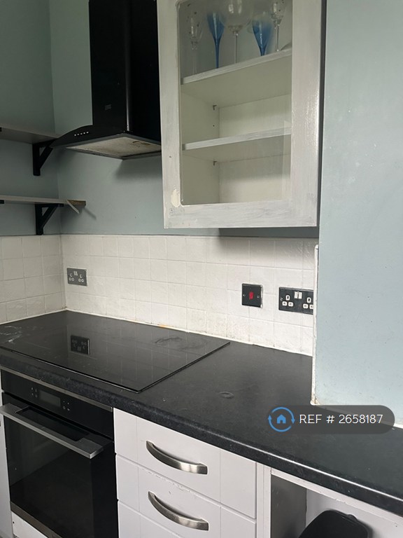 1 bedroom in Cypress Road, M308jx, M30 (#2658187)