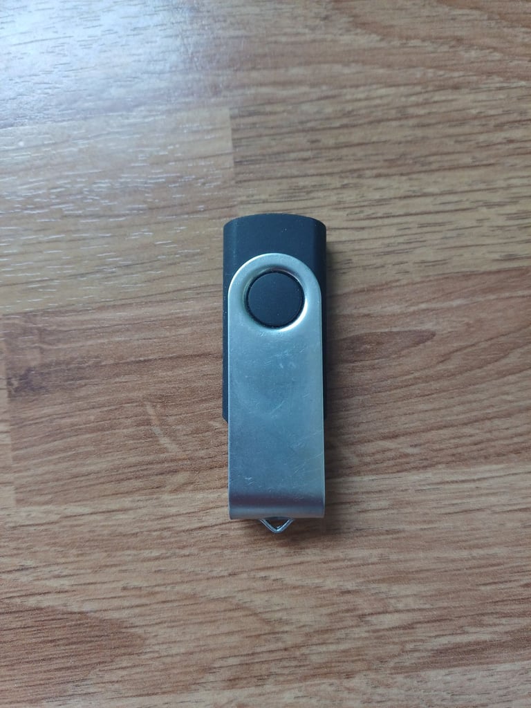 SD Memory Card and USB Stick 