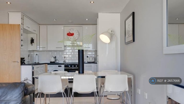 2 bedroom flat in Hall Street, Birmingham, B18 (2 bed) (#2657666)