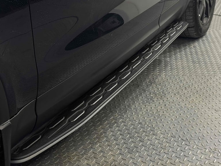 2018 Land Rover Discovery SD V6 HSE Luxury SUV Diesel Automatic