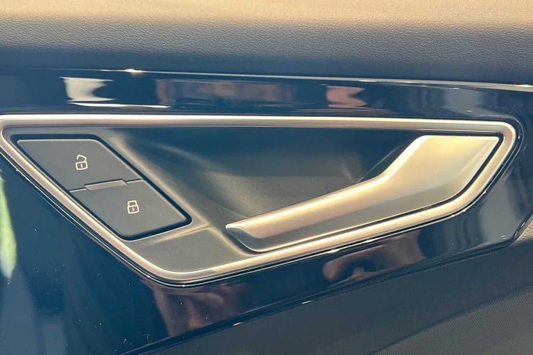 2025 Audi Q4 e-tron 250kW 55 Quattro 82kWh S Line 5dr Auto [Leather] SUV Electric Automatic