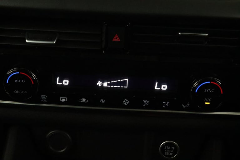 2021 Nissan Qashqai 1.3 DIG-T MHEV Acenta Premium XTRON Euro 6 (s/s) 5dr HATCHBACK Petrol/Electri...