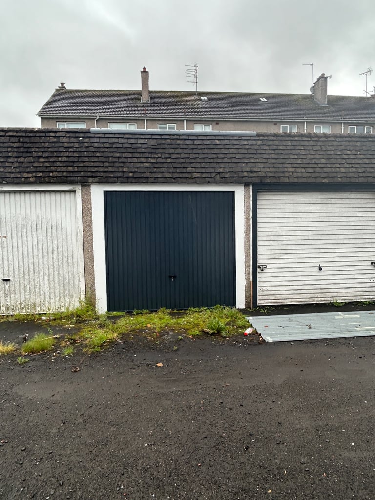 image for Garage - available immediately Newly roofed and new door 
