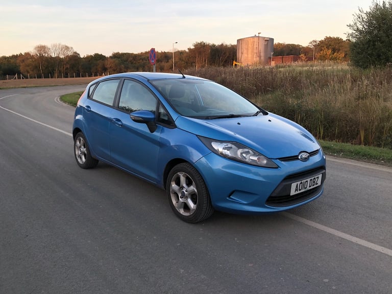 Cheap Ford Fiesta 1.25 Zetec Petrol, New Clutch, New Cambelt, New Tyres, New Service, HPI clear for sale in Swansea / Abertawe, West Glamorgan
