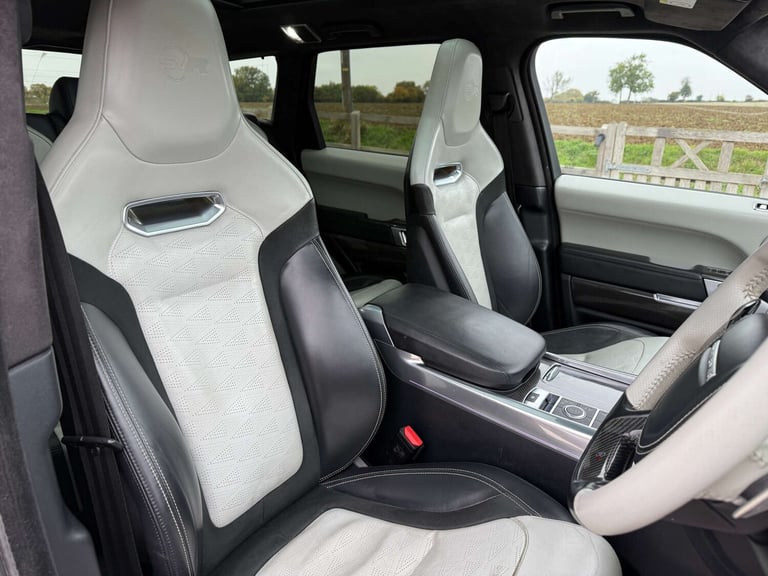 2020 Land Rover Range Rover Sport 5.0 P575 S/C SVR Carbon Edition 5dr Auto ESTATE PETROL Automatic