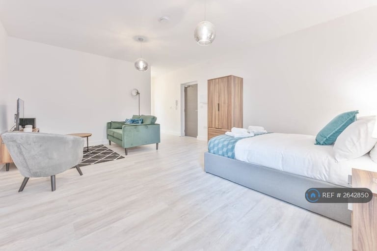 1 bedroom flat in Cromer Road, Birmingham, B12 (1 bed) (#2642850)