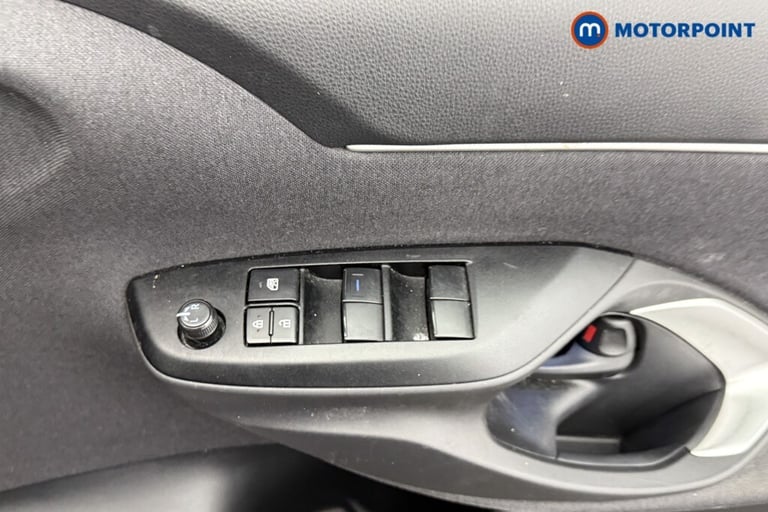 2024 Toyota Yaris Cross 1.5 Hybrid Design 5dr CVT Estate Hybrid Automatic