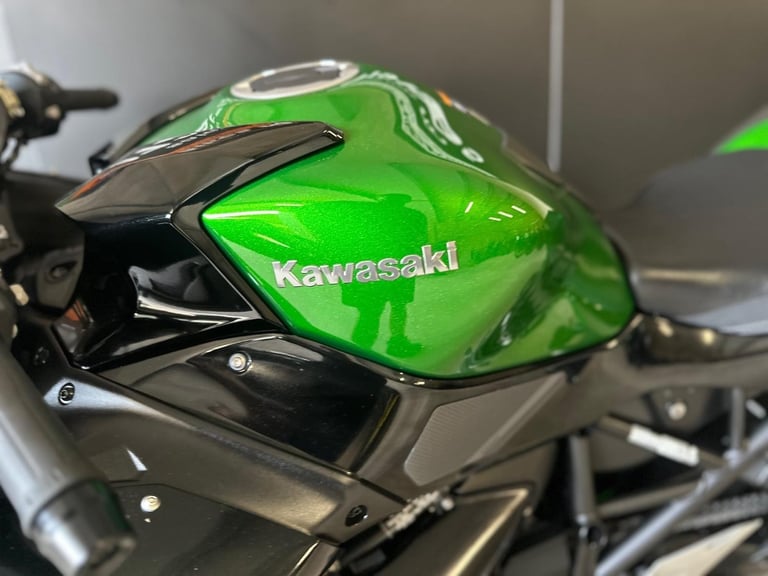 Stunning One Owner 2023/23 Kawasaki Ninja H2 SX Motorcycle 