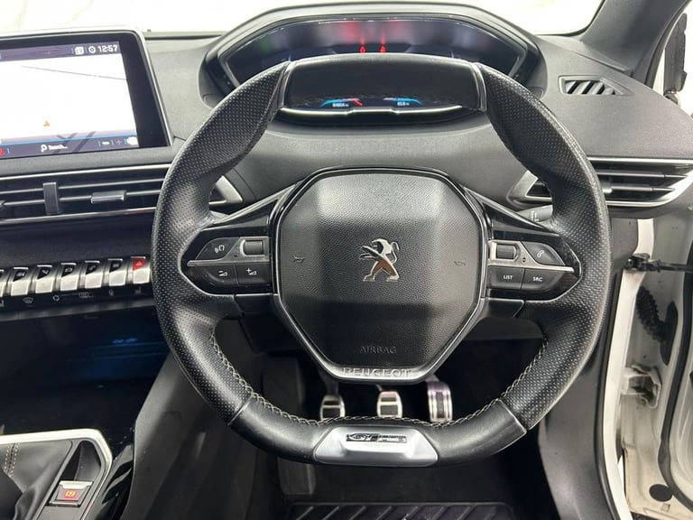 2018 Peugeot 3008 1.2 PureTech GT Line SUV 5dr Petrol Manual Euro 6 (s/s) (130 ps) 1 FORMER O HAT...