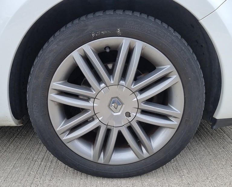 Cheap Renault Clio 1.2 Low Insurance 3Dr Full Service History Low Tax (CORSA FIESTA AYGO A3)