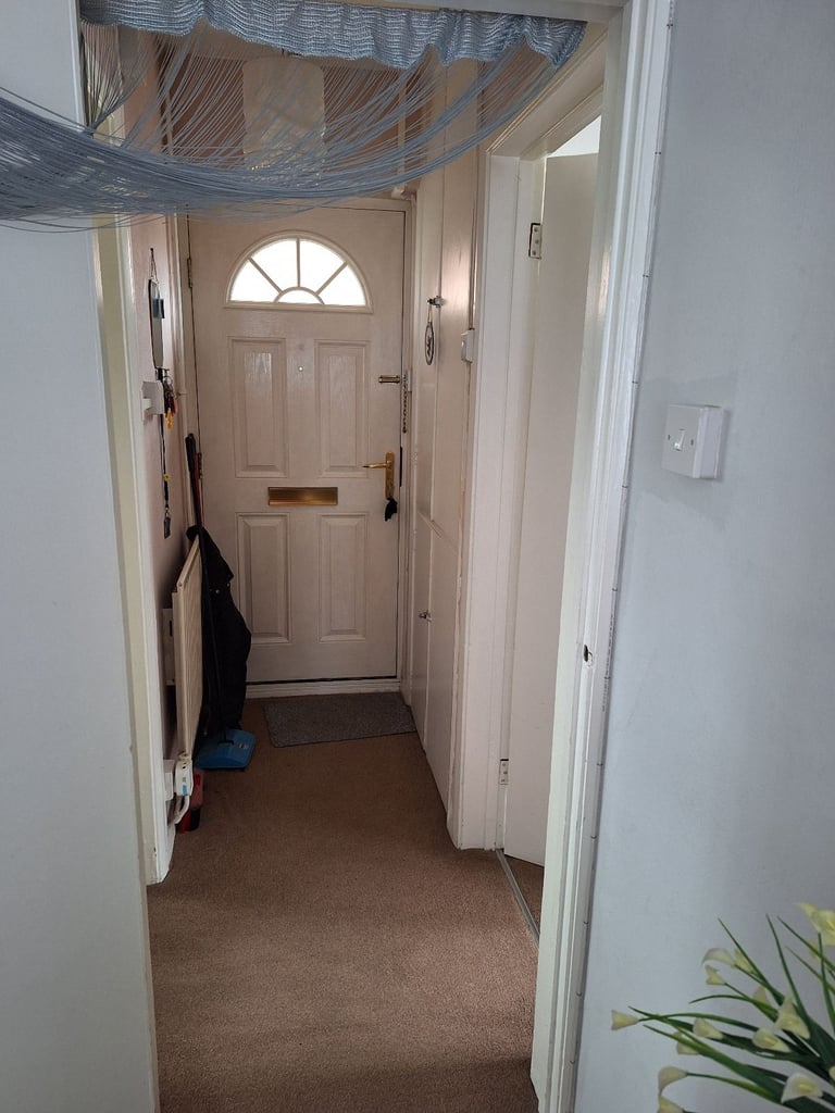 1 small bungalow Edgware HA8