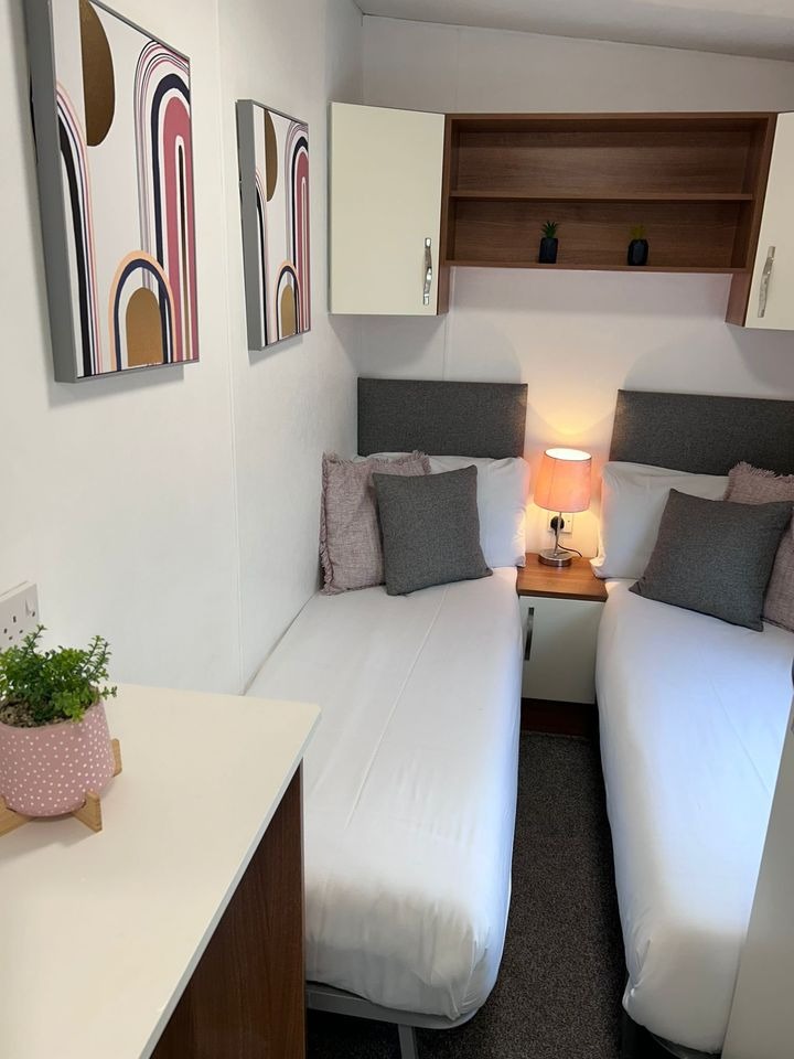 Own a caravan, Change your life today - Kent, Isle of Sheppey - 10 month occupancy