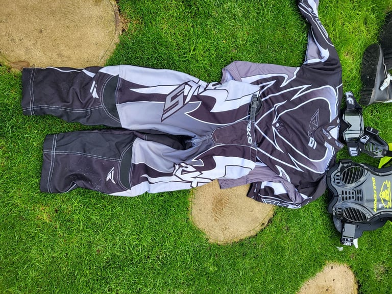 Motocross clothing open to offers 